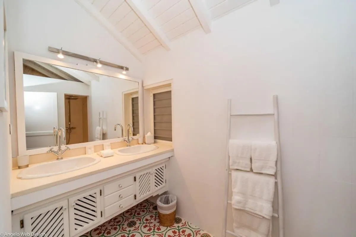 Luxurious Holiday Villa With Immersive Amenities Gustavia