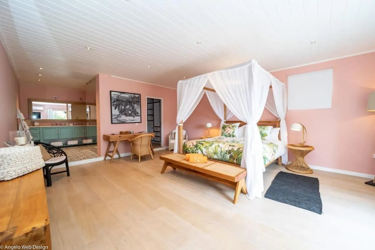 Luxurious Holiday Villa With Immersive Amenities Gustavia