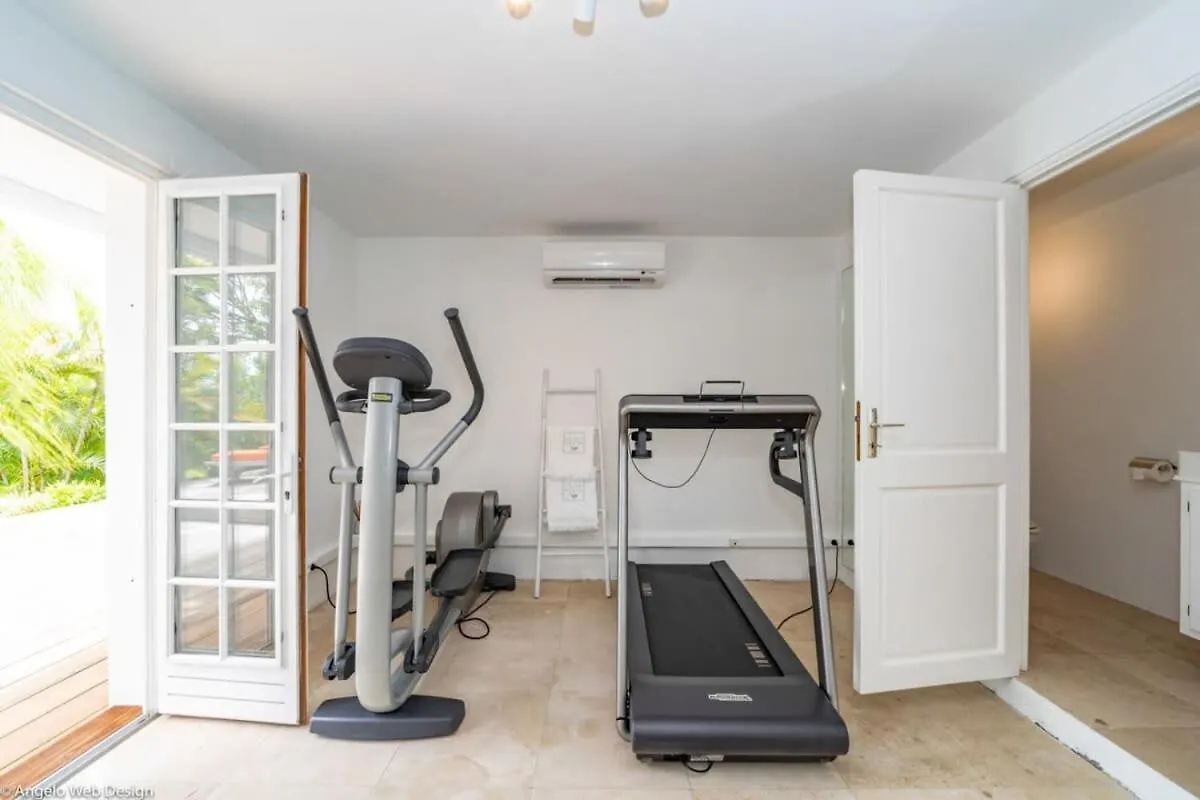 Luxurious Holiday Villa With Immersive Amenities Gustavia